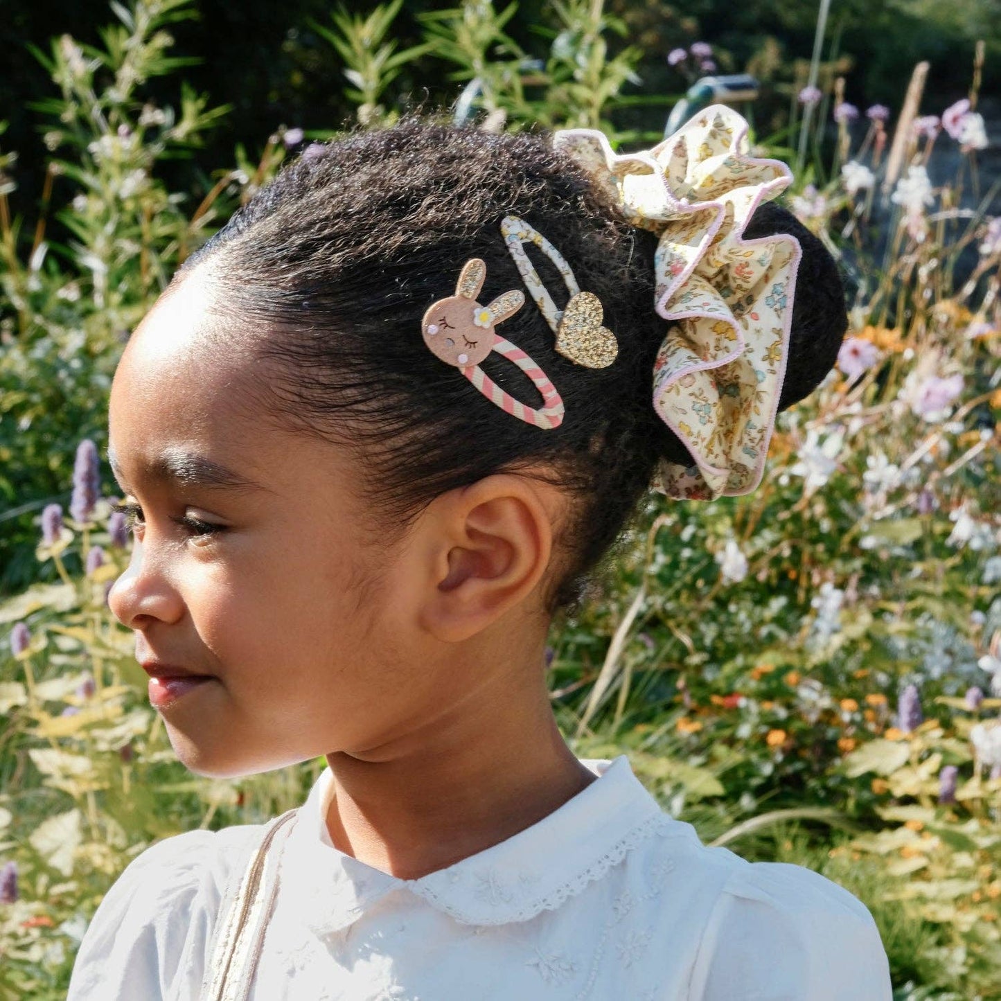 Petal Glitter Heart Clips