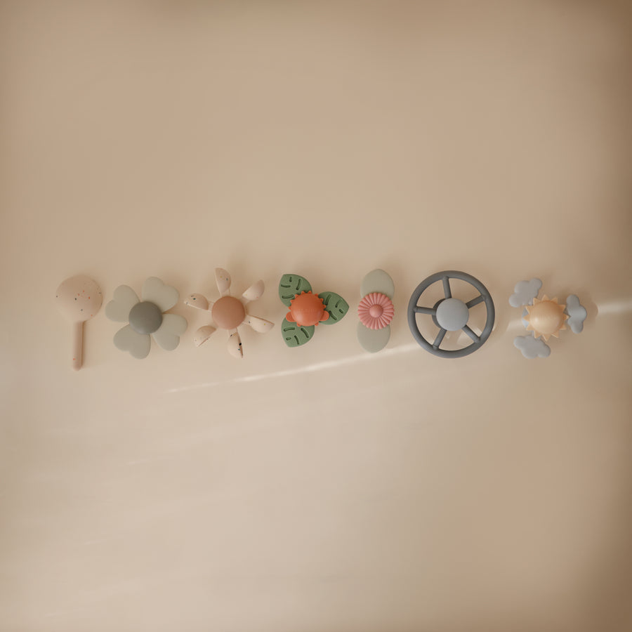 Wheel Suction Spinner Toy